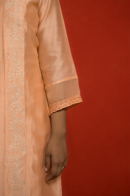 Buy_Mithi Supari_Peach Angarkha Silk Chanderi Embroidered Resham Thread Work Round And Pant Set 