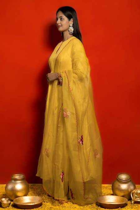 Mithi Supari_Yellow Pure Malai Chanderi Embroidered Resham Pleated Anarkali Set With Dupatta _Online_at_Aza_Fashions