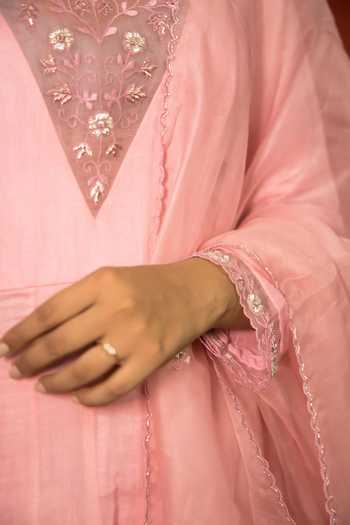 Shop Mithi Supari Pink Pure Malai Chanderi Embroidered Resham And Zardozi Floral Yoke Anarkali Set Online at Aza Fashions Shop_Mithi Supari_Pink Pure Malai Chanderi Embroidered Resham And Zardozi Floral Yoke Anarkali Set _Online_at_Aza_Fashions