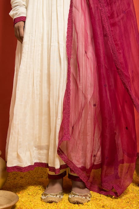 Mithi Supari_Ivory Pure Malai Chanderi Embroidered Pleated Anarkali Set With Dupatta _at_Aza_Fashions