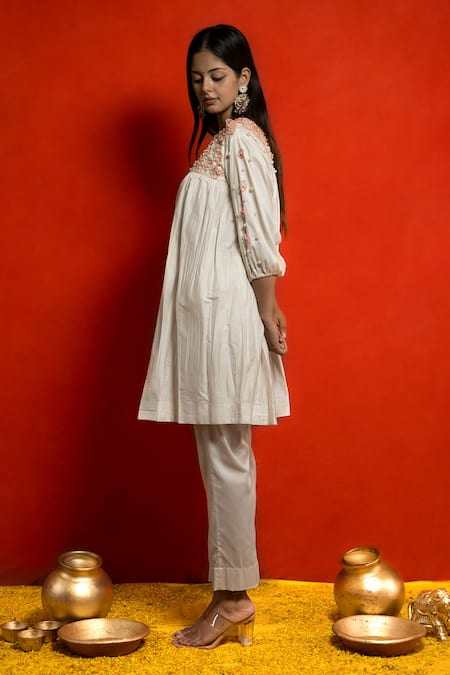 Mithi Supari_Ivory Cotton Pearls, Sequins Round Neck Applique Embroidered Tunic And Pant Set _Online_at_Aza_Fashions