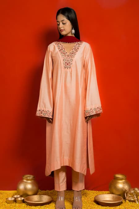 MITHI SUPARI Silk Resham Embroidered Kurta Set 