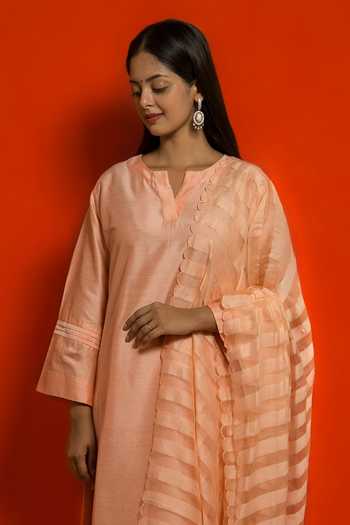 Mithi Supari Peach Organza, Silk Embroidery Round Neck Kurta Set With Striped Dupatta Online at Aza Fashions Mithi Supari_Peach Organza, Silk Embroidery Round Neck Kurta Set With Striped Dupatta _Online_at_Aza_Fashions