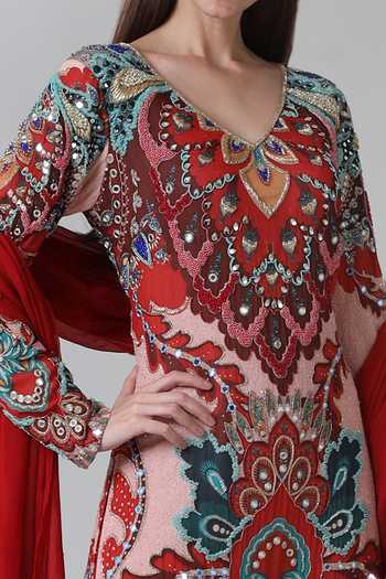 Geisha Designs_Red Viscose, Silk Mirrors, Beads Aaima Damask Art Print Embellished Kurta Set _Online_at_Aza_Fashions