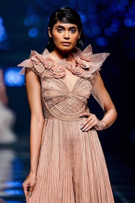 Geisha Designs Peach Silk Textured Basket Weave Sweetheart Alida Bodice Jumpsuit Online at Aza Fashions Geisha Designs_Peach Silk Textured Basket Weave Sweetheart Alida Bodice Jumpsuit _Online_at_Aza_Fashions