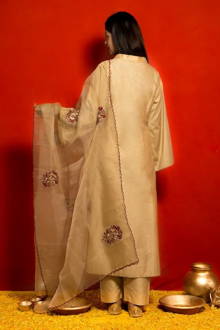 Mithi Supari Silk Kurta Set With Floral Embroidered Dupatta 
