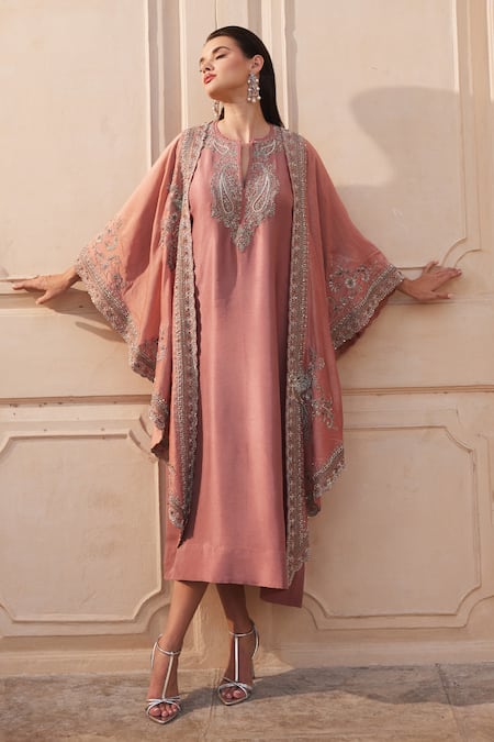 Shop Jayanti Reddy Peach Silk Embroidery, Sequins Keyhole Neck Zardozi Cape With Kaftan at Aza Fashions Shop_Jayanti Reddy_Peach Silk Embroidery, Sequins Keyhole Neck Zardozi Cape With Kaftan _at_Aza_Fashions
