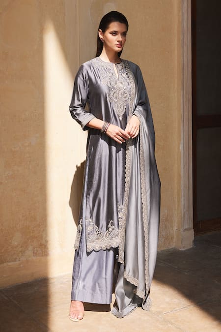 Shop Jayanti Reddy Grey Silk Zari, Sequins Split V-neck Zardozi Embroidered Kurta Pant Set at Aza Fashions Shop_Jayanti Reddy_Grey Silk Zari, Sequins Split V-neck Zardozi Embroidered Kurta Pant Set _at_Aza_Fashions