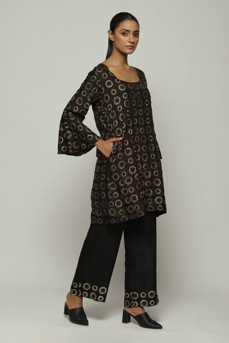 Buy_Abraham And Thakore_Black Silk Sequins, Beads Round Neck Circle Print Kurta_Online_at_Aza_Fashions