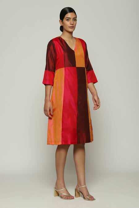 Buy_Abraham And Thakore_Orange Silk V-neck Patchwork V Kurta_Online_at_Aza_Fashions