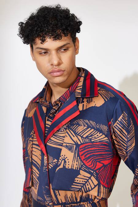 Buy Koai Beige Muslin Embroidery Flower Pattern Cape Trench Jacket Online at Aza Fashions Buy_Koai_Beige Muslin Embroidery Flower Pattern Cape Trench Jacket _Online_at_Aza_Fashions