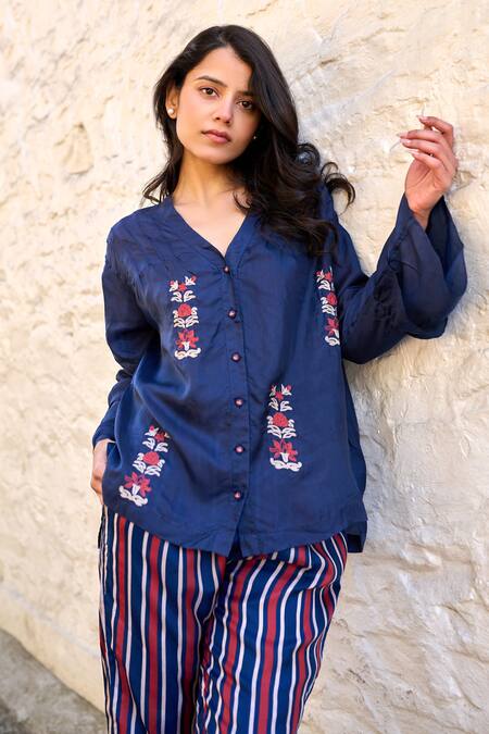 Ayaka Blue Cotton, Viscose Embroidery V-neck Pearl Hand Top Online at Aza Fashions Ayaka_Blue Cotton, Viscose Embroidery V-neck Pearl Hand Top _Online_at_Aza_Fashions