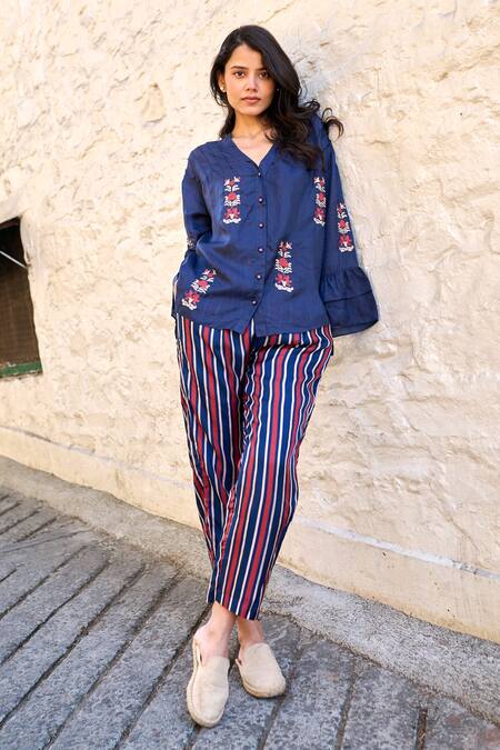 Buy Ayaka Blue Cotton, Viscose Embroidery V-neck Pearl Hand Top Online at Aza Fashions Buy_Ayaka_Blue Cotton, Viscose Embroidery V-neck Pearl Hand Top _Online_at_Aza_Fashions