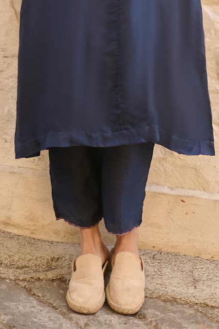 Ayaka Blue Cotton, Viscose Embroidery Collared Navy Floral Sleeve Tunic Online at Aza Fashions Ayaka_Blue Cotton, Viscose Embroidery Collared Navy Floral Sleeve Tunic _Online_at_Aza_Fashions