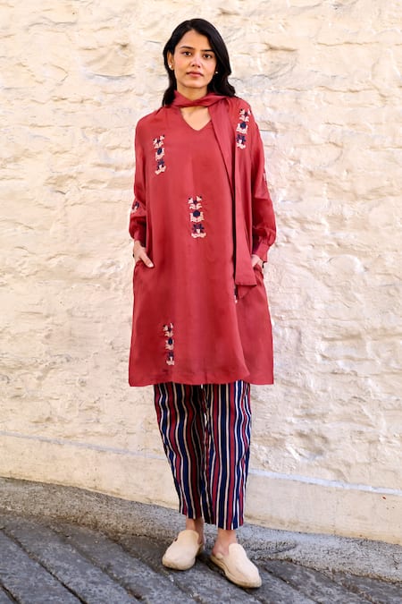 Ayaka Red Viscose Tabby Embroidery Floral Tie-up Neck Pony Tunic  