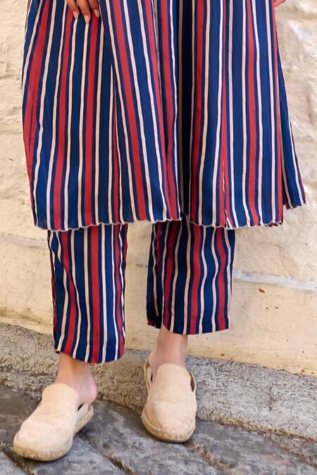 Buy Ayaka Blue Linen, Viscose Embroidery Round Neck Cheryl Stripe Pattern Kurta Online at Aza Fashions Buy_Ayaka_Blue Linen, Viscose Embroidery Round Neck Cheryl Stripe Pattern Kurta _Online_at_Aza_Fashions