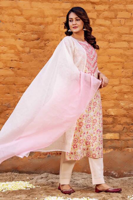 Missprint Beige Chanderi, Cotton, Kota Doria Sequins, Farah Printed Kurta Pant Set Online at Aza Fashions Missprint_Beige Chanderi, Cotton, Kota Doria Sequins, Farah Printed Kurta Pant Set _Online_at_Aza_Fashions