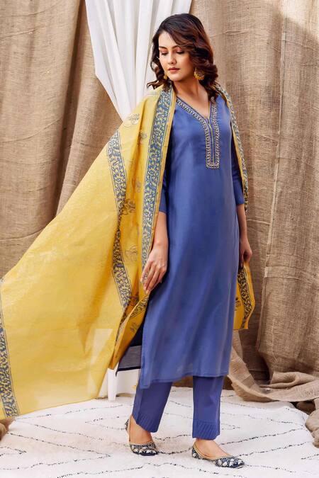 Shop Missprint Blue Chanderi, Cotton Embroidery V-neck Placket Straight Kurta Pant Set Online at Aza Fashions Shop_Missprint_Blue Chanderi, Cotton Embroidery V-neck Placket Straight Kurta Pant Set _Online_at_Aza_Fashions