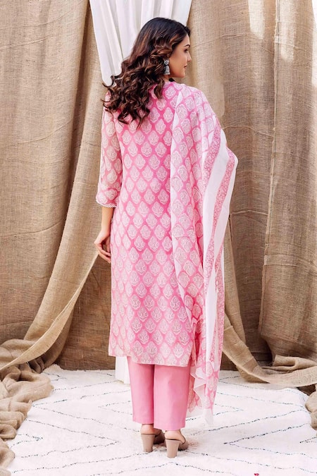 Shop Missprint Pink Organza, Cotton Lace, Embroidery Split Hand Block Print Kurta Pant Set at Aza Fashions Shop_Missprint_Pink Organza, Cotton Lace, Embroidery Split Hand Block Print Kurta Pant Set _at_Aza_Fashions
