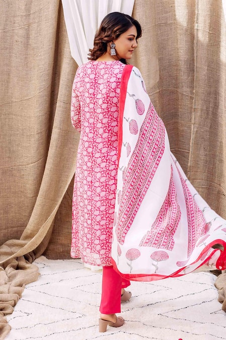 Shop Missprint Maroon Organza, Cotton Floral Hand Block Print Straight Kurta Pant Set at Aza Fashions Shop_Missprint_Maroon Organza, Cotton Floral Hand Block Print Straight Kurta Pant Set _at_Aza_Fashions