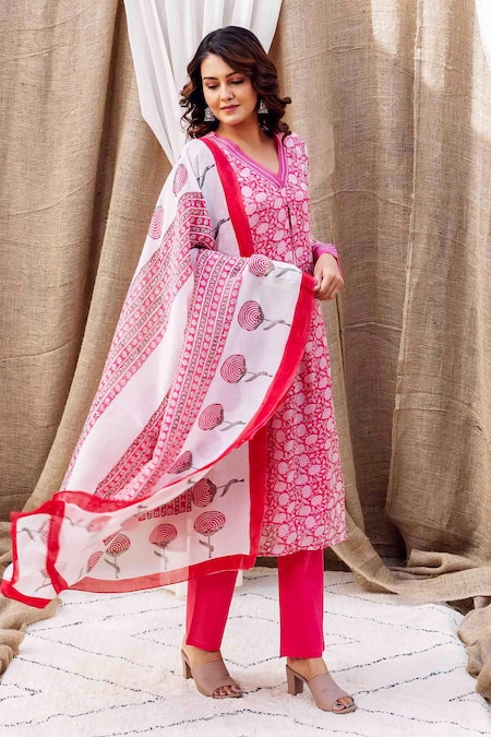 Shop Missprint Maroon Organza, Cotton Floral Hand Block Print Straight Kurta Pant Set Online at Aza Fashions Shop_Missprint_Maroon Organza, Cotton Floral Hand Block Print Straight Kurta Pant Set _Online_at_Aza_Fashions