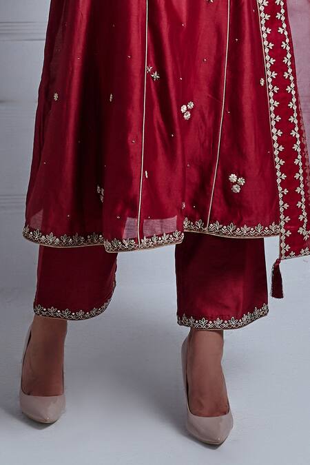 Radhika & Raghav_Maroon Silk Chanderi Embroidery Persian Bloom Medina Anarkali Set _Online_at_Aza_Fashions