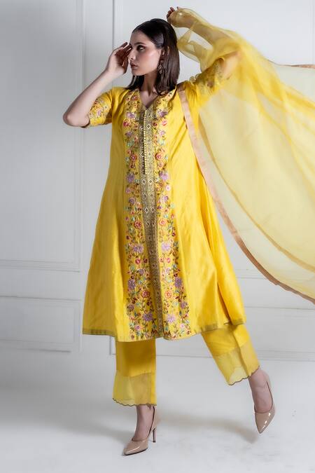 Buy_Radhika & Raghav_Pink Silk, Organza Embroidery V-neck Aafia Buttercup Bloom Kurta Pant Set_Online_at_Aza_Fashions