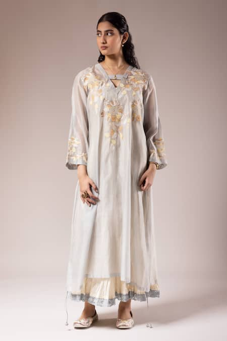 PRAMA BY PRATIMA PANDEY Gardenia Patch Work Kurta With Inner Dress 