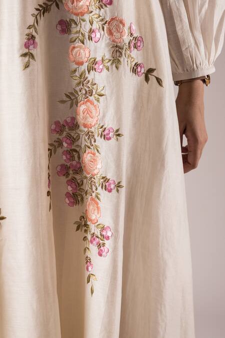 Prama By Pratima Pandey_Ivory Silk Chanderi Embroidery Parsi Petunia Kurta With Inner Dress  _Online_at_Aza_Fashions