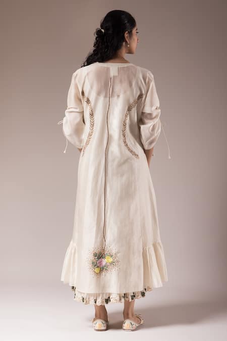 Shop Prama By Pratima Pandey Ivory Silk, Chanderi Embroidery V-neck Rosa Kurta With Inner Dress at Aza Fashions Shop_Prama By Pratima Pandey_Ivory Silk, Chanderi Embroidery V-neck Rosa Kurta With Inner Dress _at_Aza_Fashions