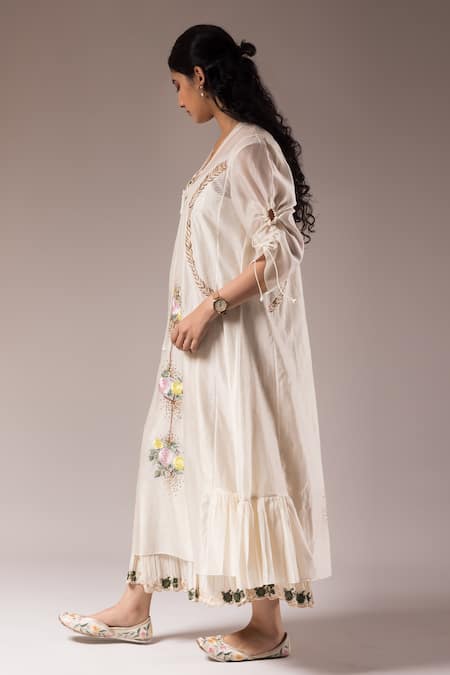 Buy Prama By Pratima Pandey Ivory Silk, Chanderi Embroidery V-neck Rosa Kurta With Inner Dress Online at Aza Fashions Buy_Prama By Pratima Pandey_Ivory Silk, Chanderi Embroidery V-neck Rosa Kurta With Inner Dress _Online_at_Aza_Fashions