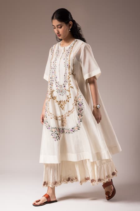 Prama By Pratima Pandey_Ivory Silk, Chanderi Embroidery Round Crest Zardozi Work Kurta With Inner Dress _Online_at_Aza_Fashions