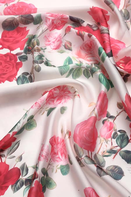 Sayisha White Silk Printed Flower Saree With Running Blouse at Aza Fashions Sayisha_White Silk Printed Flower Saree With Running Blouse_at_Aza_Fashions