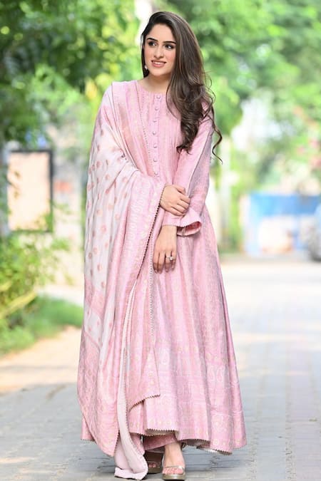 Safaa Pink Vegan Silk Thread Notched Elaheh Chikankari Anarkali Set Online at Aza Fashions Safaa_Pink Vegan Silk Thread Notched Elaheh Chikankari Anarkali Set _Online_at_Aza_Fashions