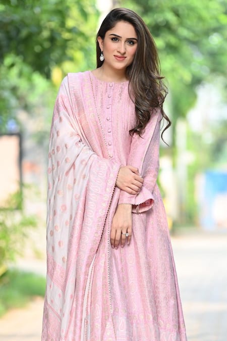 Buy Safaa Pink Vegan Silk Thread Notched Elaheh Chikankari Anarkali Set Online at Aza Fashions Buy_Safaa_Pink Vegan Silk Thread Notched Elaheh Chikankari Anarkali Set _Online_at_Aza_Fashions