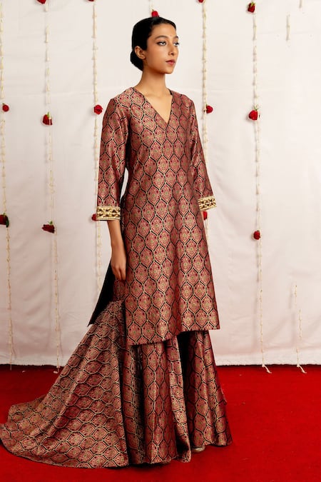 Buy Mimamsaa Magenta Silk Brocade Kurta And Gharara Woven Floral Aroos Set Online at Aza Fashions Buy_Mimamsaa_Magenta Silk Brocade Kurta And Gharara Woven Floral Aroos Set _Online_at_Aza_Fashions