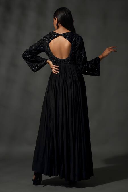 Buy_Priyanka Jain_Black Silk Sequins, Beads V-neck Floral Embroidered Anarkali Pant Set 