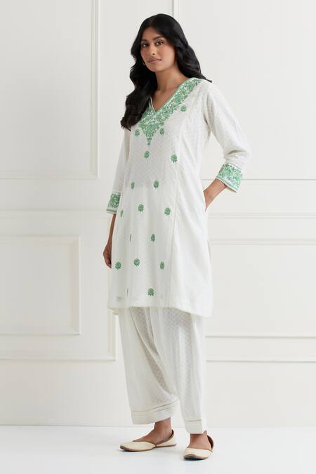 Buy Nemaani Off White Cotton Embroidery, Lace V-neck Thread Kurta And Pant Set Online at Aza Fashions Buy_Nemaani_Off White Cotton Embroidery, Lace V-neck Thread Kurta And Pant Set _Online_at_Aza_Fashions