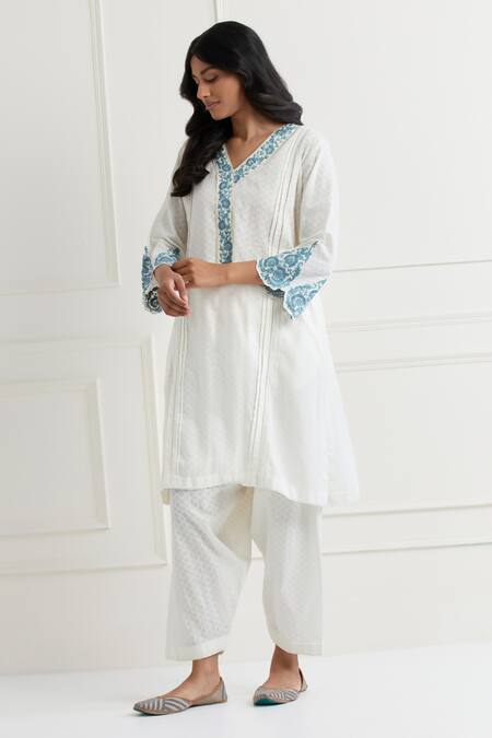 Shop Nemaani Off White Cotton Embroidery, Lace V-neck Kurta And Salwar Set Online at Aza Fashions Shop_Nemaani_Off White Cotton Embroidery, Lace V-neck Kurta And Salwar Set _Online_at_Aza_Fashions