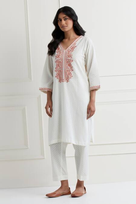 Buy Nemaani Off White Cotton Embroidery V-neck Tonal Thread Kurta And Pant Set Online at Aza Fashions Buy_Nemaani_Off White Cotton Embroidery V-neck Tonal Thread Kurta And Pant Set _Online_at_Aza_Fashions