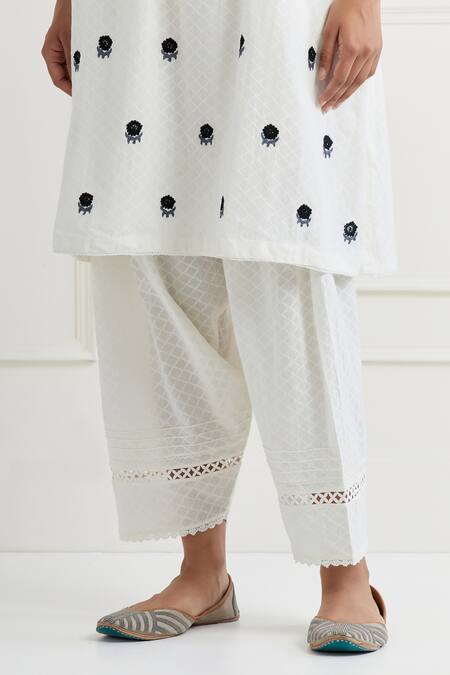 Shop_Nemaani_Off White Cotton Lace V-neck Floral Embroidered Kurta And Pant Set _Online_at_Aza_Fashions