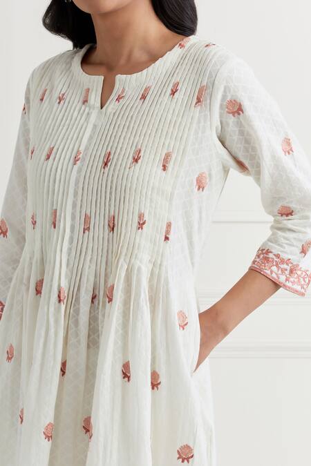 Buy_Nemaani_Off White Cotton Embroidery Collared Tonal Thread Work Kurta Pant Set _Online_at_Aza_Fashions