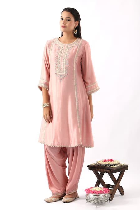 Buy_Nemaani_Pink Chanderi Silk, Modal, Organza Dori And Thread Work Kurta Salwar Set _Online_at_Aza_Fashions