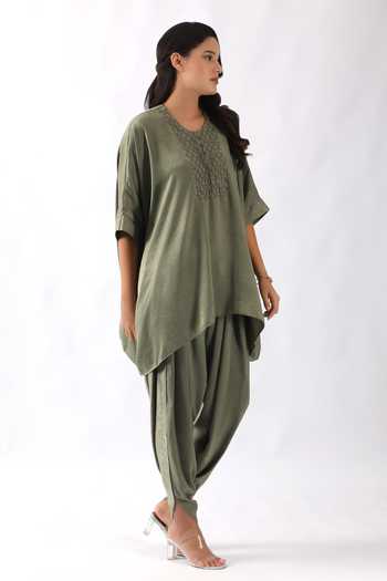 Buy_Nemaani_Green Round Neck Embroidered Yoke Kaftan And Dhoti Pant Set _Online_at_Aza_Fashions
