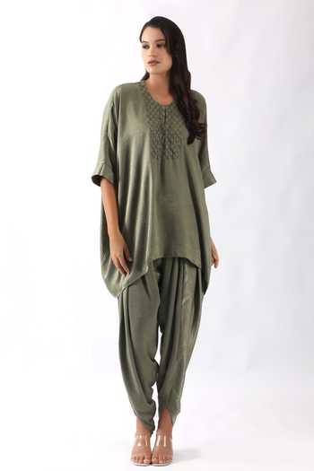 Shop_Nemaani_Green Round Neck Embroidered Yoke Kaftan And Dhoti Pant Set _Online_at_Aza_Fashions
