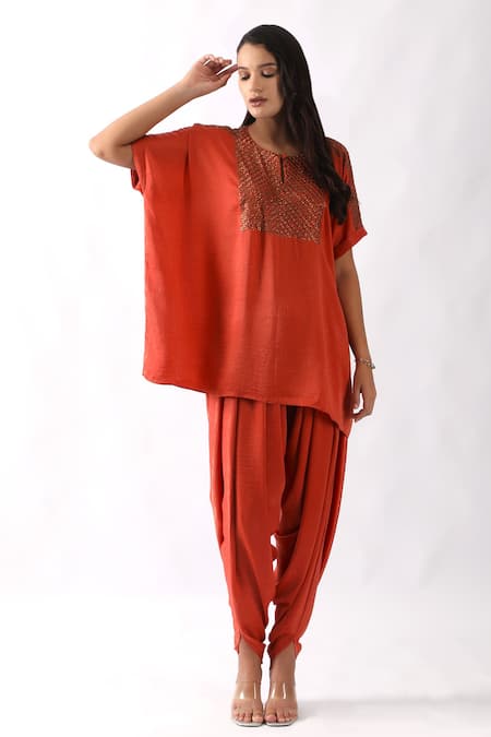 Nemaani Geometric Nalki Embroidered Yoke Kaftan With Dhoti Pant 