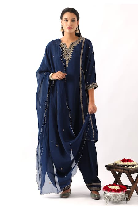 Nemaani Blue Habutai Silk Embroidery Dori Notched Round Tulip Bloom Kurta Set 