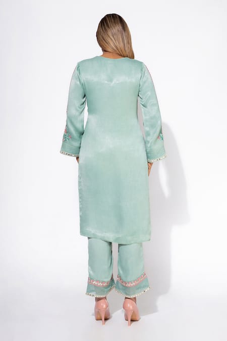 Nemaani Gullista Mirror Embroidered Kurta Pant Set 