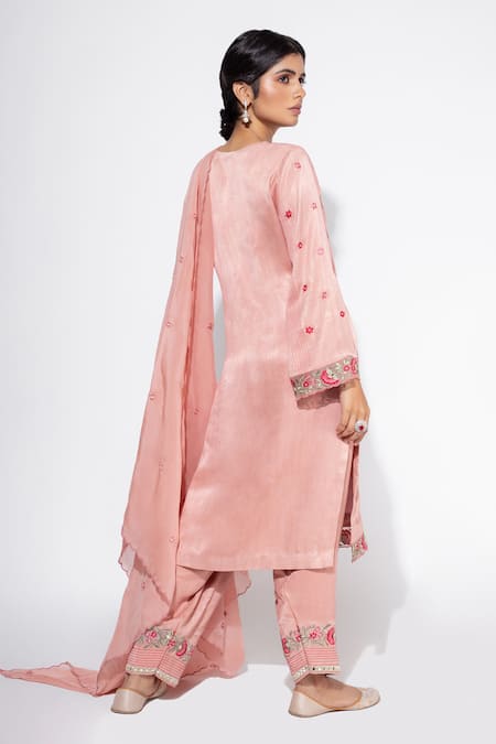 Nemaani Wildflora Bloom Embroidered Kurta Set 