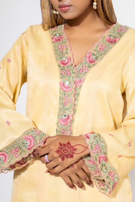 Buy_Nemaani_Yellow Modal, Satin, Organza Embroidery V-neck Wild Bloom Kurta Set _Online_at_Aza_Fashions